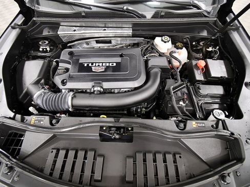 Used 2024 Cadillac XT4 Sport image 12