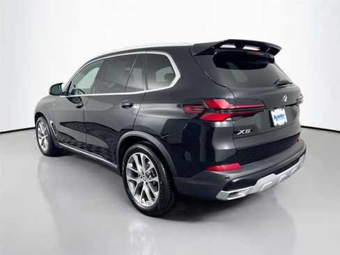 Used 2024 BMW X5 xDrive40i image 4