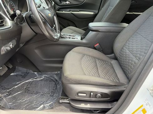 Used 2019 Chevrolet Equinox LT w/ Driver Convenience Package FWD image 26