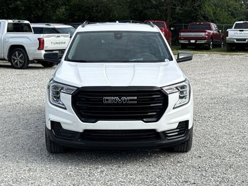 Used 2022 GMC Terrain SLE w/ Driver Convenience Package FWD image 2