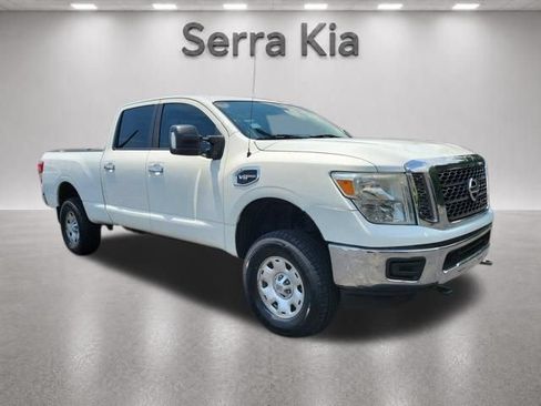 Used 2018 Nissan Titan SV RWD image 25