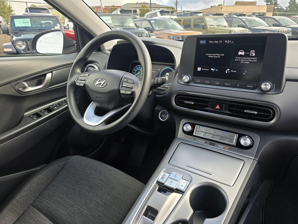 Used 2023 Hyundai Kona SE FWD image 10