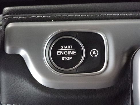 Certified 2022 Mercedes-Benz G 550 w/ Exclusive Interior Package image 17