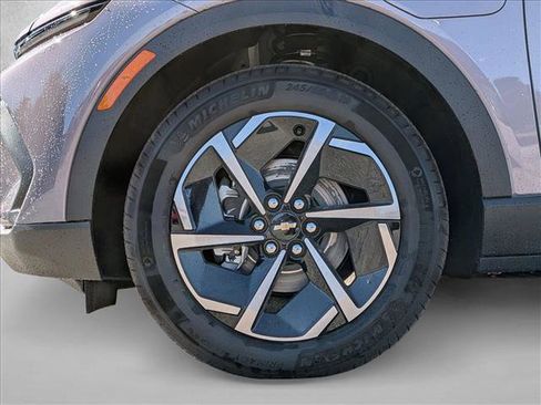 New 2026 Chevrolet Equinox EV LT image 18
