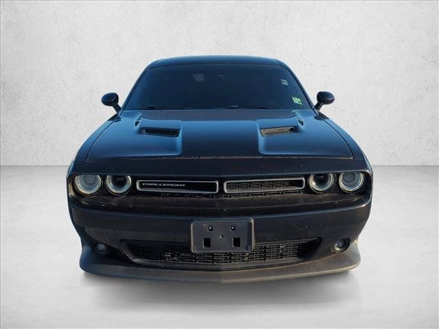 Used 2016 Dodge Challenger R/T Scat Pack RWD image 3