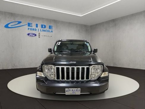 Used 2012 Jeep Liberty Limited AWD/4WD image 6