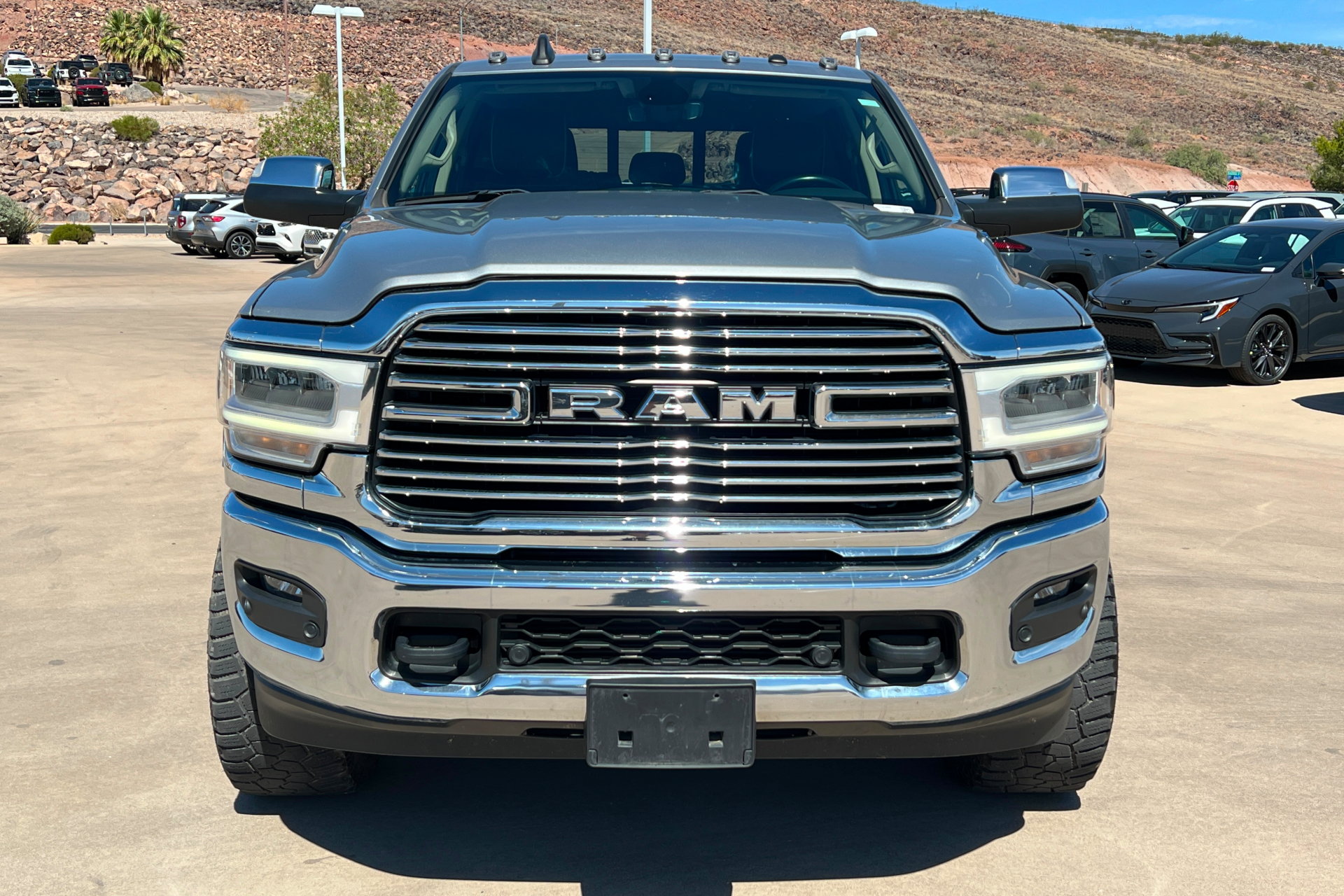 Used 2022 RAM 2500 Laramie w/ Snow Chief Group AWD/4WD image 8