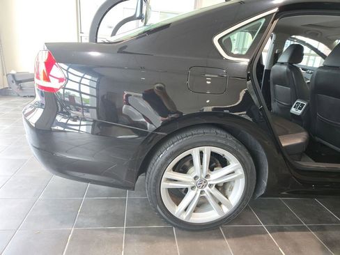 Used 2014 Volkswagen Passat 1.8T SE FWD image 13