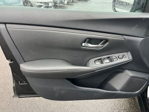 Used 2025 Nissan Sentra SV image 18