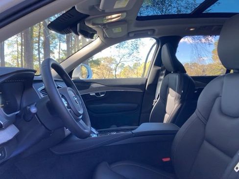 New 2025 Volvo XC90 T8 Ultra w/ Protection Package Premier image 21