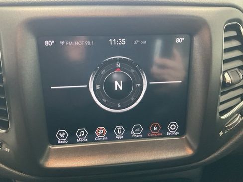 Used 2018 Jeep Compass Trailhawk image 16