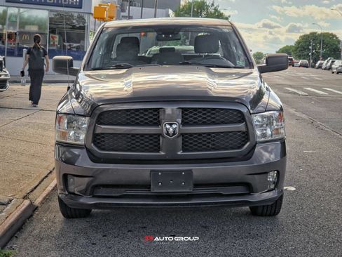 Used 2016 RAM 1500 Express RWD image 3