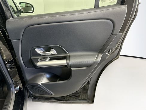 Used 2023 Mercedes-Benz GLA 250 image 30