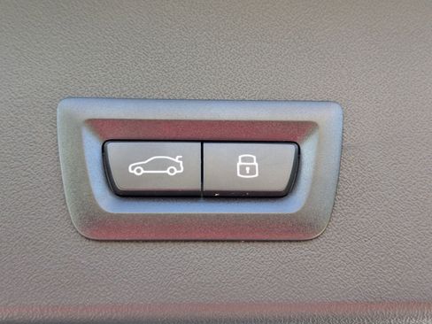 New 2025 BMW X3 xDrive30i w/ Premium Package image 31