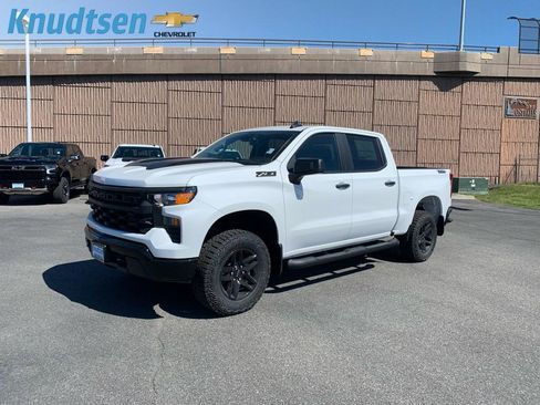 New 2026 Chevrolet Silverado 1500 Custom Trail Boss AWD/4WD image 3