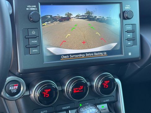 Used 2025 Toyota GR86 Premium w/ Performance Package image 23