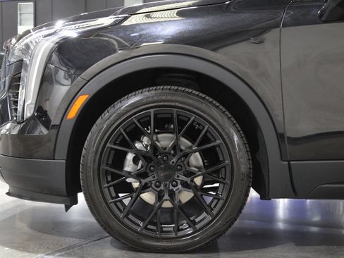 Used 2020 Cadillac XT4 Sport w/ Driver Assist Package FWD image 7