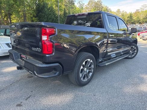 Used 2022 Chevrolet Silverado 1500 High Country image 3