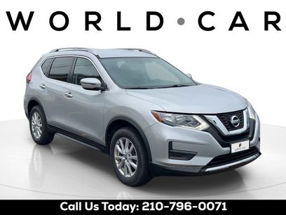Used 2017 Nissan Rogue SV