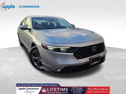 Used 2025 Honda Accord EX-L image 3