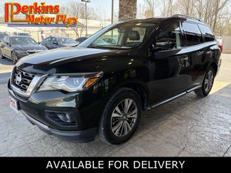 Used 2018 Nissan Pathfinder SL w/ Cargo Package video 1