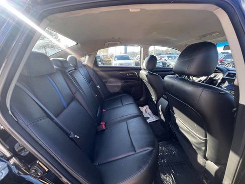 Used 2018 Nissan Altima 2.5 SR w/ SR Midnight Edition image 11