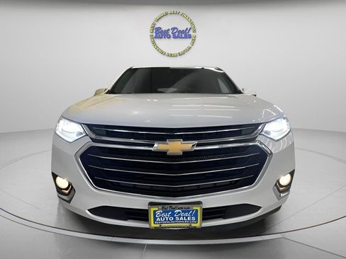 Used 2018 Chevrolet Traverse Premier w/ Driver Confidence II Package FWD image 8