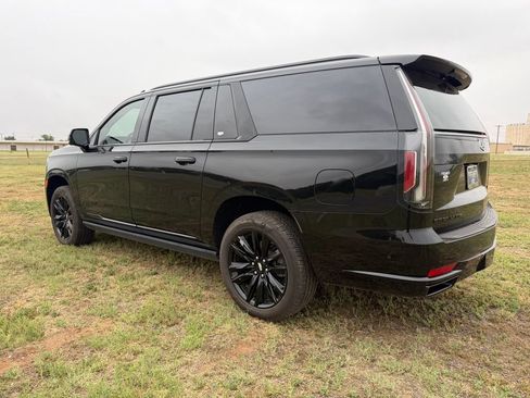 Used 2021 Cadillac Escalade ESV Sport w/ Driver Assist Tech Package AWD/4WD image 6