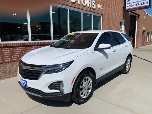 Used 2024 Chevrolet Equinox LT w/ LPO, Floor Liner Package AWD/4WD image 4