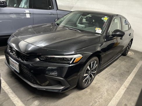 Used 2023 Honda Civic EX-L image 2
