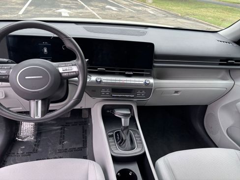 Used 2025 Hyundai Kona SEL image 28