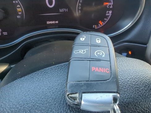 Used 2014 Jeep Grand Cherokee Limited image 28