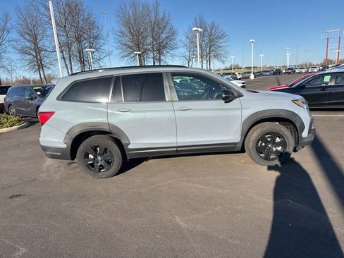 Used 2022 Honda Pilot TrailSport image 4