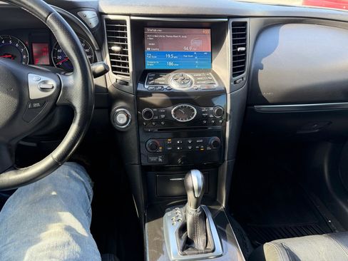 Used 2010 INFINITI FX35 AWD w/ Navigation Pkg image 15