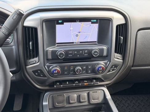 Used 2017 Chevrolet Silverado 1500 LTZ Z71 w/ LTZ Plus Package AWD/4WD image 33
