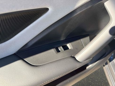 New 2026 Volkswagen Tiguan SE image 12