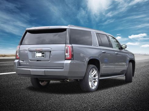 Used 2020 GMC Yukon XL SLT w/ Premium Edition RWD image 20