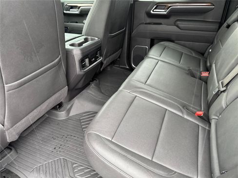 Used 2025 Chevrolet Silverado 1500 LT Trail Boss w/ LT Trail Boss Premium Package AWD/4WD image 31