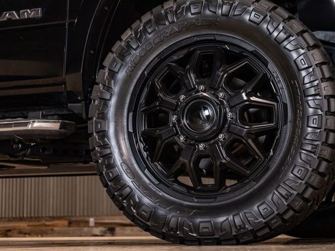 Used 2024 RAM 3500 Limited w/ Safety Group image 17