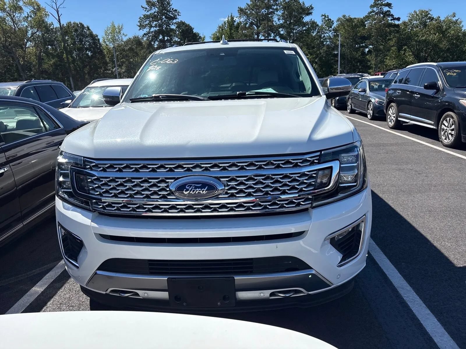 Used 2020 Ford Expedition Platinum AWD/4WD image 2