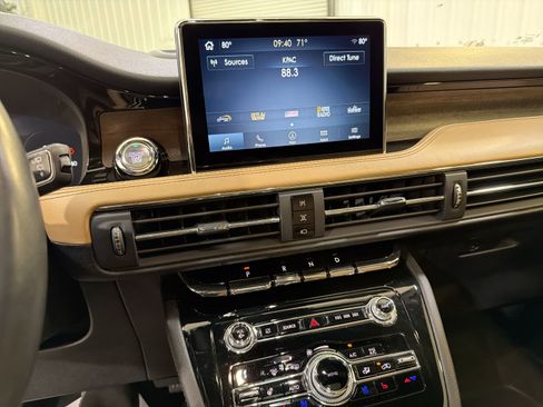 Used 2022 Lincoln Corsair Reserve w/ Elements Package image 17