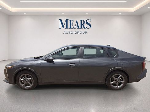 Used 2025 Kia K4 FWD image 2
