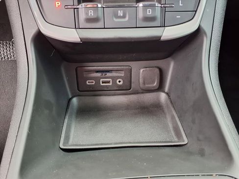 Used 2023 GMC Terrain SLT image 19