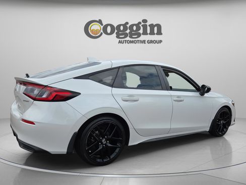 Used 2023 Honda Civic Sport image 3