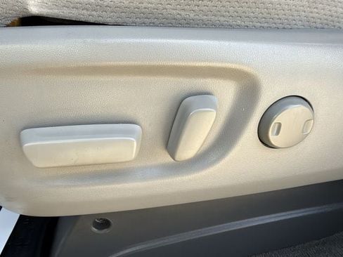 Used 2017 Toyota Sienna LE w/ Protection Package FWD image 23