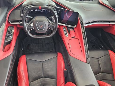 Used 2021 Chevrolet Corvette Stingray Premium Conv w/ Z51 Performance Package image 16