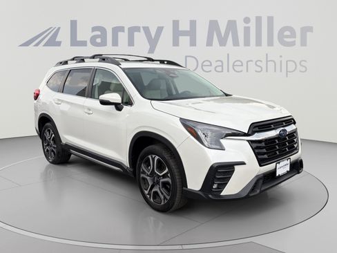 Used 2023 Subaru Ascent Limited AWD/4WD image 7