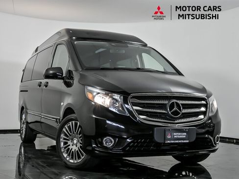 Used 2018 Mercedes-Benz Metris Passenger image 1