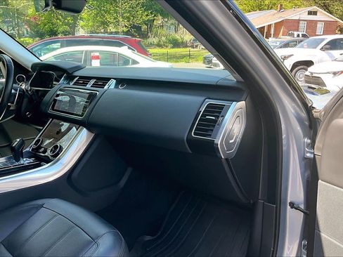 Used 2022 Land Rover Range Rover Sport HSE Dynamic image 19