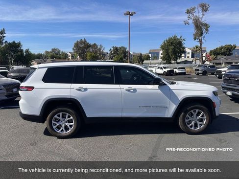 Used 2022 Jeep Grand Cherokee L Limited image 7